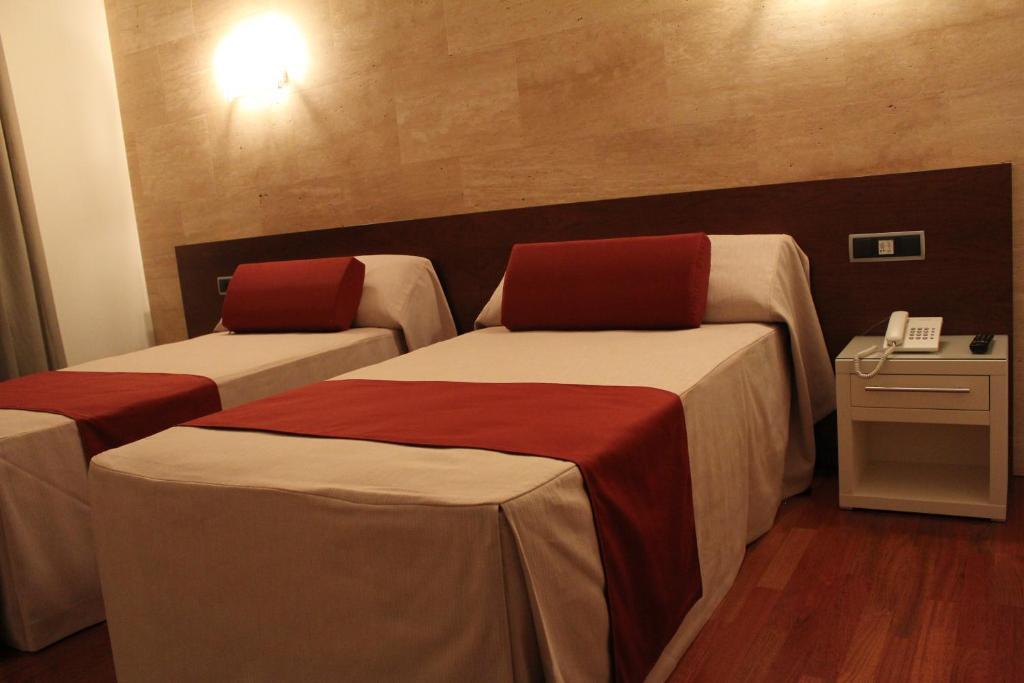 Escuderos Hotel Cruz Argamasilla de Calatrava Chambre photo